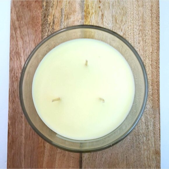 Christmas Candle Pine and Eucalyptus 3 Wick Gift Boxed Soy - Picture 4 of 6